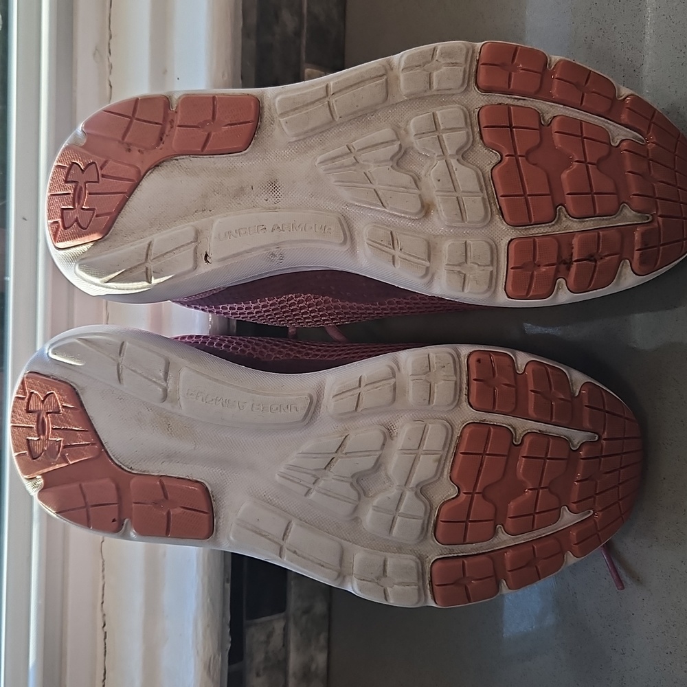 Under Armour Surge Sneakers Size 10 - Picture 8 of 8